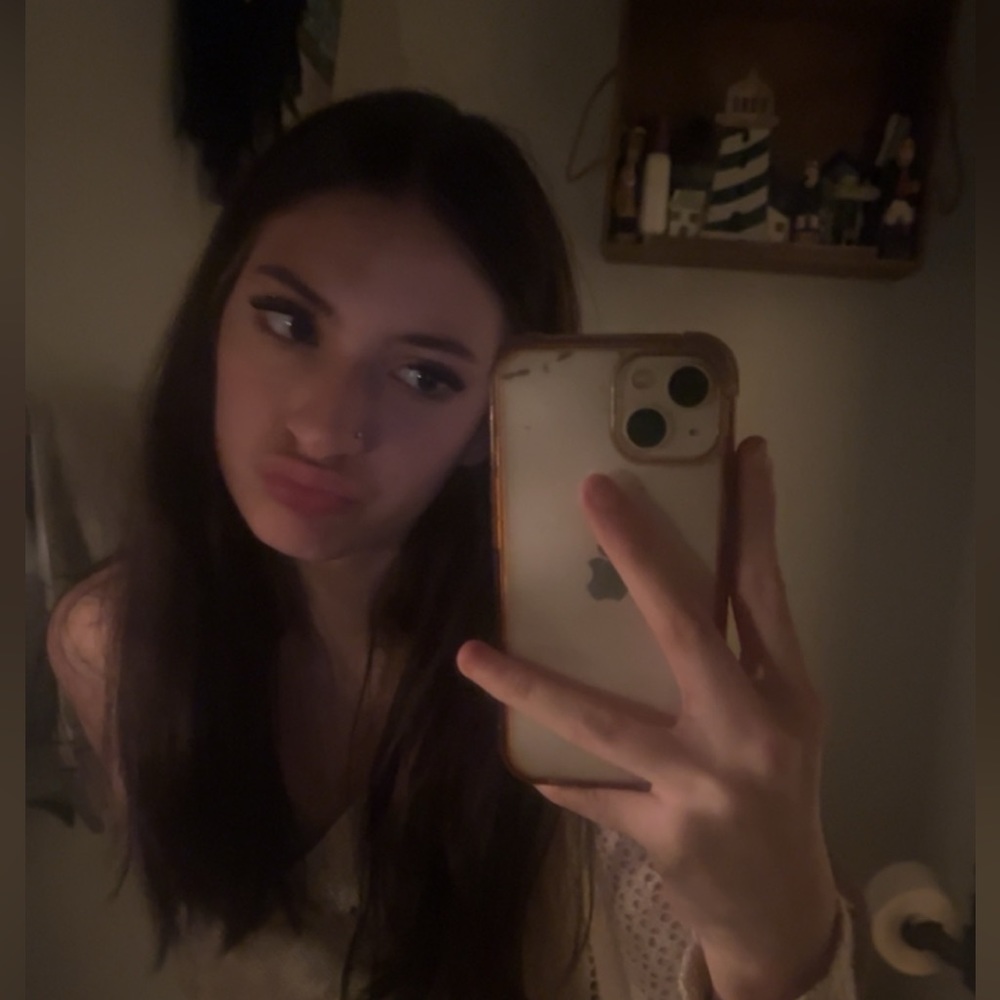 Meet your Posher, Antonella